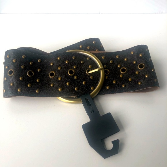 SALE‼️VINTAGE Rare Cracked Leather Belt with Metal Studs - Picture 2 of 4